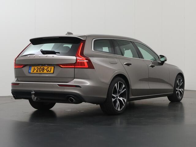 Volvo V60 2.0 T4 R-Design | Trekhaak | Panoramadak | Comfortstoelen | Lederen interieur | Navigatie | Camera | DAB | Adaptieve Cruise Control | Ele.kofferdeksel |
