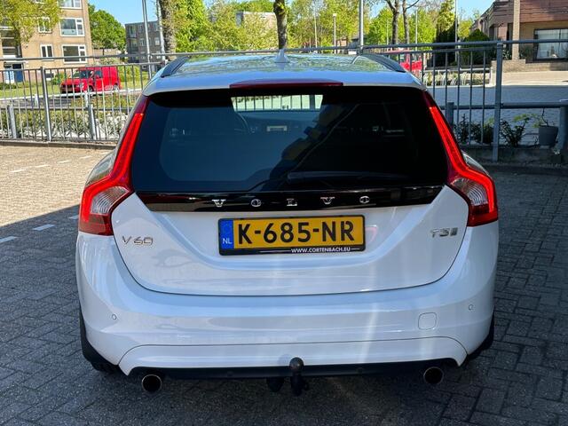 Volvo V60 1.5 T3 Polar+ Automaat Navi Trekhaak
