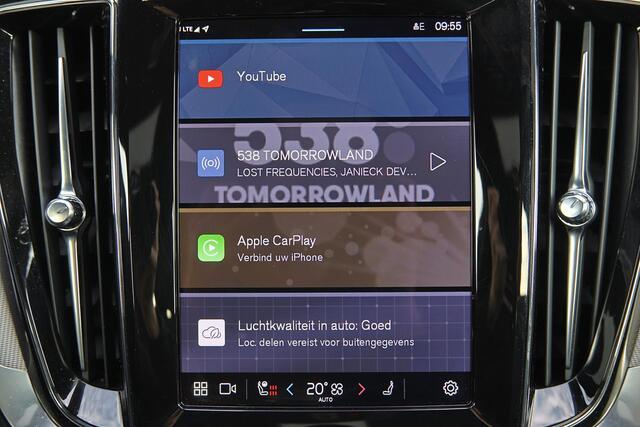 Volvo V60 T6 Recharge AWD Plus Dark - IntelliSafe Assist & Surround - 360º camera - Harman/Kardon audio - Verwarmde voorstoelen, stuur & achterbank - Parkeersensoren voor & achter - Elektr. bedienb. voorstoelen met geheugen - Semi elektr. inklapbare trekhaak - 18' 