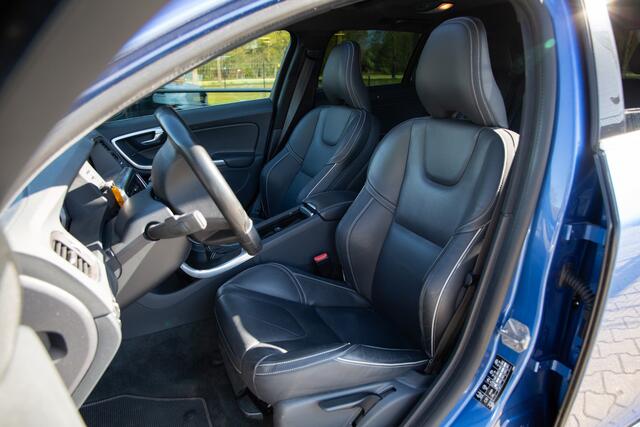Volvo V60 2.0 D4 Business Sport , Panoramadak, Trekhaak,
