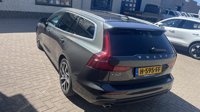 Volvo V60 T6 Twin Engine AWD Momentum Pro