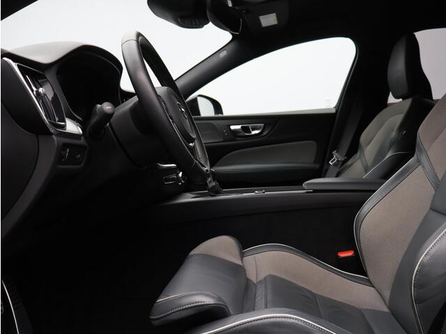 Volvo V60 T4 210PK R-Design / Parkeerverwarming / Trekhaak / Harman Kardon / Full Led / Exterior Stylingkit / Gelamineerd Glas / Keyless / 19"