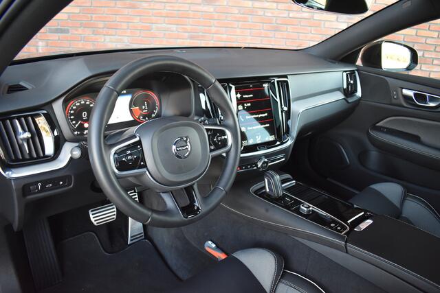 Volvo V60 T6 350PK Plug-in hybrid AWD R-Design Long Range | Trekhaak | Schuif-\kanteldak |