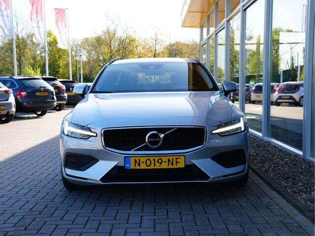Volvo V60 2.0 B3 Momentum Advantage | Apple/Android Auto | Navigatie | Parkeersensoren