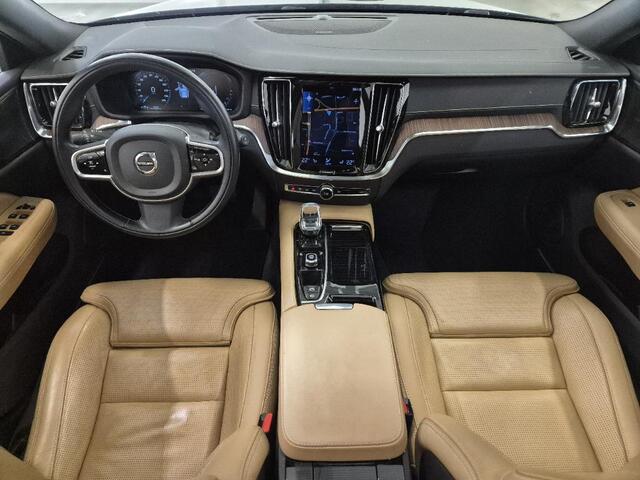 Volvo V60 2.0 T6 Recharge AWD Inscription | | Trekhaak | Power Seat | Stoelverwarming/Stuurverwarming | Stoelverkoeling | Adaptieve cruise | Panoramadak | Camera | Harman/Kardon | Gelaagd glas | Memory |