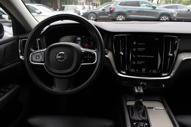 Volvo V60 2.0 D4 Inscription / Trekhaak / Camera / Leder / Standverwarming / 19'' / Navigatie / Harman Kardon / Stoelverwarming 4x / Cruise Control / Virtual Cockpit
