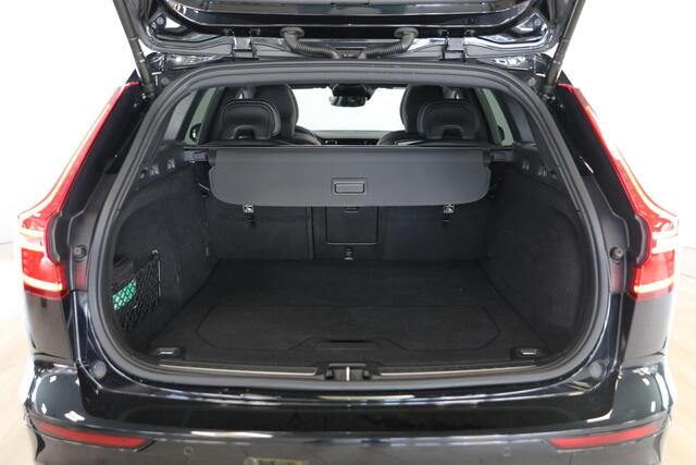 Volvo V60 2.0 T6 Recharge AWD R-Design | Schuif- kanteldak | Elektrische trekhaak | Harman/Kardon