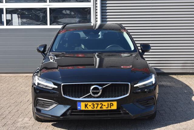 Volvo V60 2.0 AUT. B3 MOMENTUM / ADAP. CRUISE / PDC + P.CAM. / STOEL + STW VERW.