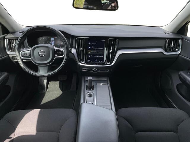 Volvo V60 2.0 B3 Momentum Advantage | Stoel- & stuurverwarming | 19" LM