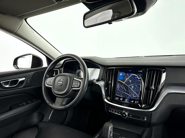 Volvo V60 B3 Momentum | Parkeercamera | Stoel- en Stuurverwarming | Cruise control | Trekhaak