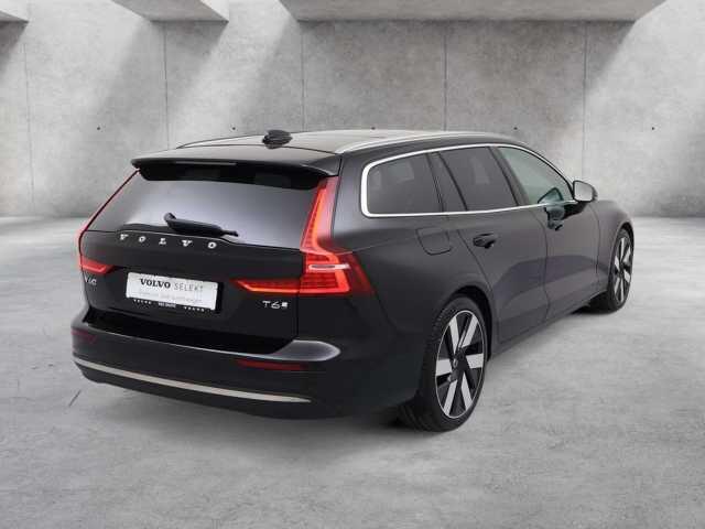 Volvo V60 2.0 T8 Plug-in hybrid AWD Ultra BRIGHT ** FULL OPTIONS, PANO, ACC, MASSAGE, B&W ** 1e EIG - UNFALLFREI ** ** INFORMEER OOK NAAR ONZE AANTREKKELIJKE FINANCIAL-LEASE TARIEVEN **