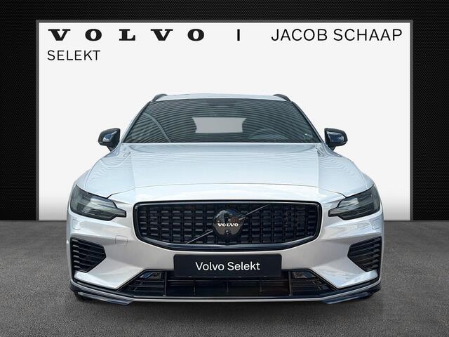 Volvo V60 2.0 T6 Plug-in hybrid AWD Ultimate Dark / Black Sheep / 19" 5-Spaaks Black / H&K Audio / Sportstoelen /