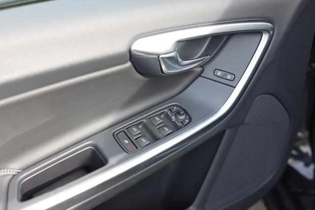 Volvo V60 1.5 T3 POLAR+ | AUT | LEDER | NAVI | CAMERA