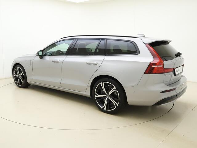 Volvo V60 T6 Plug-in hybrid AWD Plus Dark | 360 Camera | H&K Audio | Memory seats | Pilot assist |