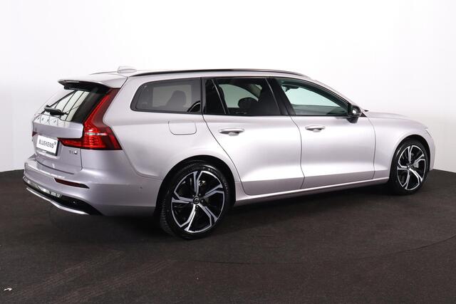 Volvo V60 T6 Recharge AWD Plus Dark - Panorama/schuifdak - IntelliSafe Assist & Surround - 360º Camera - Harman/Kardon audio - Verwarmde voorstoelen, stuur & achterbank - Parkeersensoren voor & achter - Elektr. bedienb. voorstoelen met geheugen - Head up display - 
