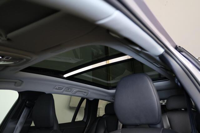 Volvo V60 T6 Recharge AWD Plus Dark - Panorama/schuifdak - IntelliSafe Assist & Surround - 360º Camera - Harman/Kardon audio - Verwarmde voorstoelen, stuur & achterbank - Parkeersensoren voor & achter - Elektr. bedienb. voorstoelen met geheugen - Head up display - 