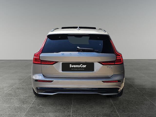 Volvo V60 2.0 T6 Plug-in hybrid AWD Plus Dark | Panoramadak | Sportstoelen | Pilot Assist | Stoelverwarming |