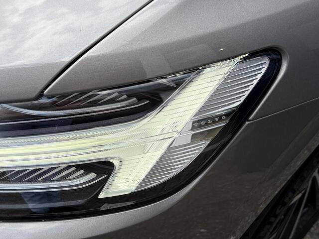 Volvo V60 2.0 B3 Momentum Advantage / Automaat / NL-Auto / Dealer-Onderhouden / Pilot-Assist / Adaptieve Cruise-Control / Stoel-/Stuurverwarming / Elektr.-Wegklapbare Trekhaak / Draadloze-Telefoonlader / Climate-Control / Standkachel / Keyless / LED / Apple-Carplay