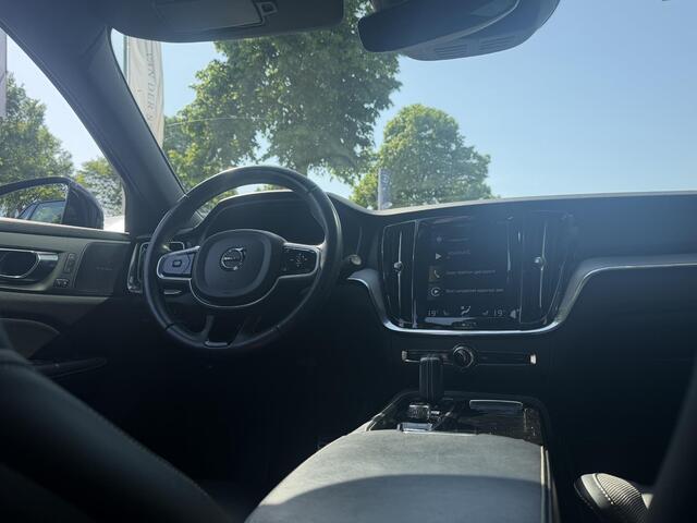 Volvo V60 2.0 T6 Recharge AWD R-Design Binnenkort meer foto's | Pano | H&K | Memory seats