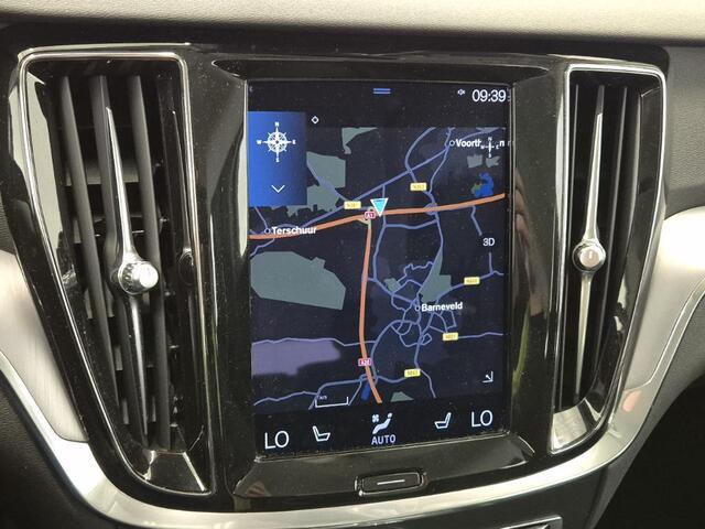 Volvo V60 2.0 B3 Essential Edition | Parkeercamera | Stoel/stuur verwarming | Apple Carplay/Android auto | Leder | 4 voudig verstelbare lendesteun | zitvlakverlengers | Metallic lak |