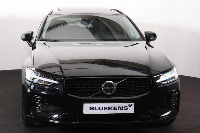 Volvo V60 T6 Recharge AWD Plus Dark - Panorama/schuifdak - IntelliSafe Assist & Surround - 360º Camera - Harman/Kardon audio - Verwarmde voorstoelen, stuur & achterbank - Parkeersensoren voor & achter - Elektr. bedienb. voorstoelen met geheugen - Head up display - 