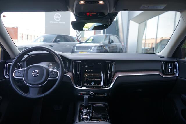Volvo V60 2.0 T6 Twin Engine AWD Momentum Pro | Verwarmde voorstoelen |