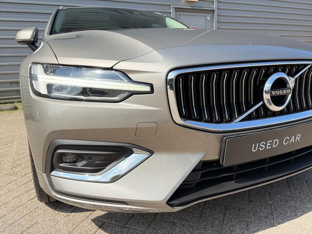 Volvo V60 2.0 B3 Inscription / Panorama-dak / Cruise control Adaptief / Achteruitrijcamera /
