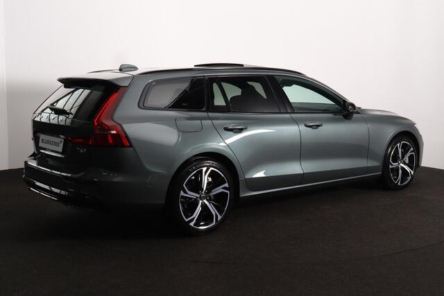 Volvo V60 T6 Recharge AWD Plus Dark - Panorama/schuifdak - IntelliSafe Assist & Surround - 360º Camera - Harman/Kardon audio - Verwarmde voorstoelen, stuur & achterbank - Parkeersensoren voor & achter - Elektr. bedienb. voorstoelen met geheugen - Head up display - 