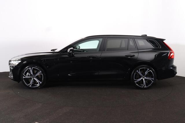 Volvo V60 T6 Recharge AWD Plus Dark - Panorama/schuifdak - IntelliSafe Assist & Surround - 360º Camera - Harman/Kardon audio - Verwarmde voorstoelen, stuur & achterbank - Parkeersensoren voor & achter - Elektr. bedienb. voorstoelen met geheugen - Head up display -