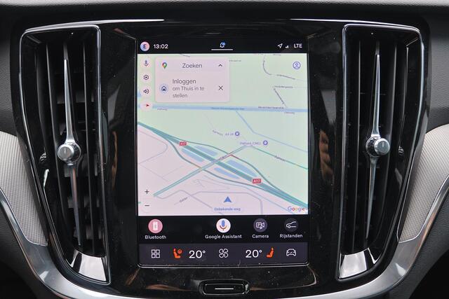 Volvo V60 T6 Recharge AWD Plus Dark - Panorama/schuifdak - IntelliSafe Assist & Surround - 360º Camera - Harman/Kardon audio - Verwarmde voorstoelen, stuur & achterbank - Parkeersensoren voor & achter - Elektr. bedienb. voorstoelen met geheugen - Head up display -