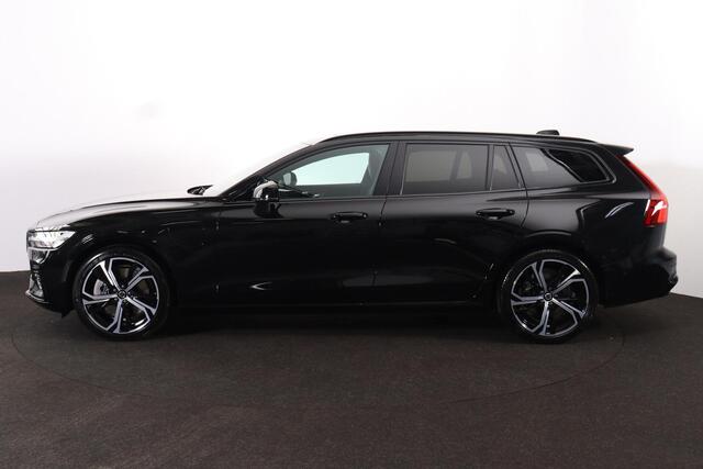 Volvo V60 T6 Recharge AWD Plus Dark - Panorama/schuifdak - IntelliSafe Assist & Surround - 360º Camera - Harman/Kardon audio - Verwarmde voorstoelen, stuur & achterbank - Parkeersensoren voor & achter - Elektr. bedienb. voorstoelen met geheugen - Head up display - 