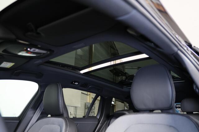 Volvo V60 T6 Recharge AWD Plus Dark - Panorama/schuifdak - IntelliSafe Assist & Surround - 360º Camera - Harman/Kardon audio - Verwarmde voorstoelen, stuur & achterbank - Parkeersensoren voor & achter - Elektr. bedienb. voorstoelen met geheugen - Head up display - 