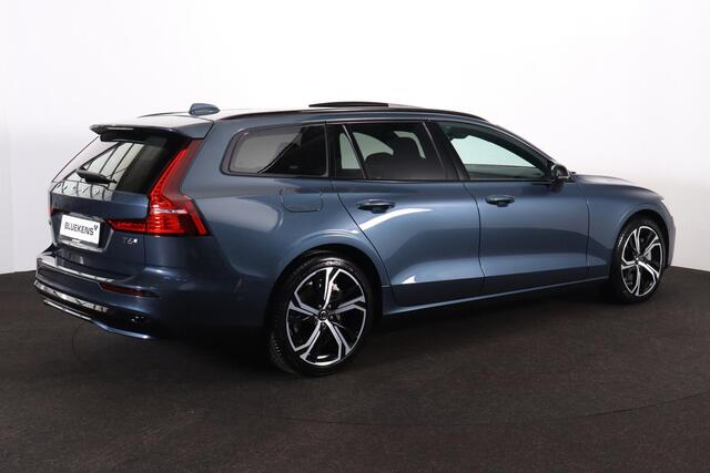 Volvo V60 T6 Recharge AWD Plus Dark - Panorama/schuifdak - IntelliSafe Assist & Surround - 360º Camera - Harman/Kardon audio - Verwarmde voorstoelen, stuur & achterbank - Parkeersensoren voor & achter - Elektr. bedienb. voorstoelen met geheugen - Head up display - 