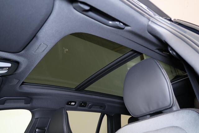 Volvo V60 T6 Recharge AWD Plus Dark - Panorama/schuifdak - IntelliSafe Assist & Surround - 360º Camera - Harman/Kardon audio - Verwarmde voorstoelen, stuur & achterbank - Parkeersensoren voor & achter - Elektr. bedienb. voorstoelen met geheugen - Head up display - 