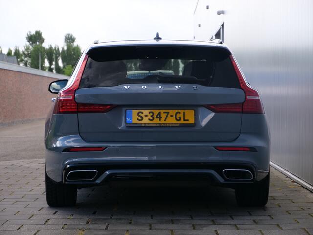 Volvo V60 2.0 B4 Plus Bright 198 Pk Automaat Navi / DAB / Apple Carplay / Camera / Trekhaak