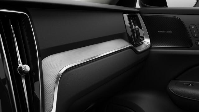 Volvo V60 2.0 T8 Plug-in hybrid AWD Plus Performance Edition / 19" velgen / Nappa leder interieur