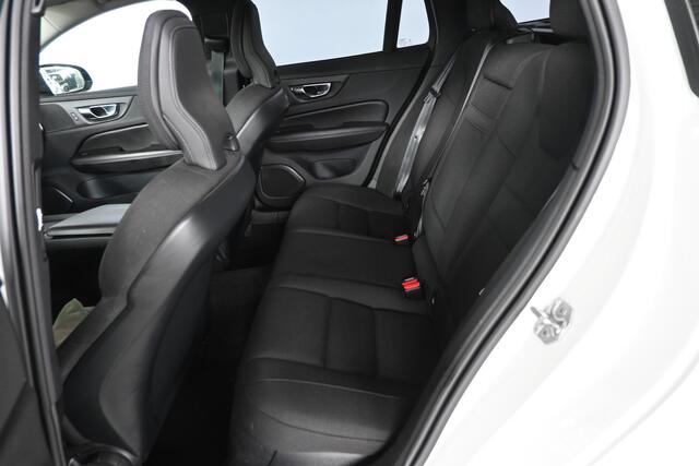 Volvo V60 2.0 B3 Advantage Sport Pack Navigatie Stuur/Stoelverwarming Carplay Dealer Onderhouden! Inruil Mogelijk!