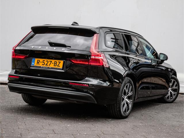 Volvo V60 2.0 B3 Aut. Essential Stuur+stoelverwarming/ Carplay/ DAB+/ Cruise control/ Pdc achter