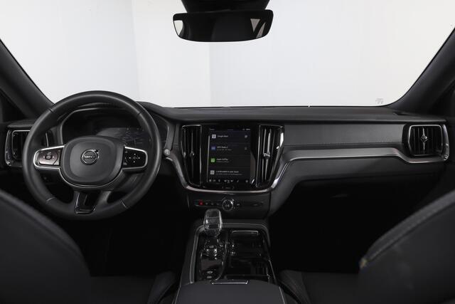 Volvo V60 2.0 T6 Plug-in hybrid AWD Ultra Dark | S/K-Panodak | Dig. Cockpit | Adapt. Cruise | Stoel-+Stuurverw. | PDC | 360 Camera | NAV + App. Connect | ECC | Elek. Klep | LM 19" | 8823