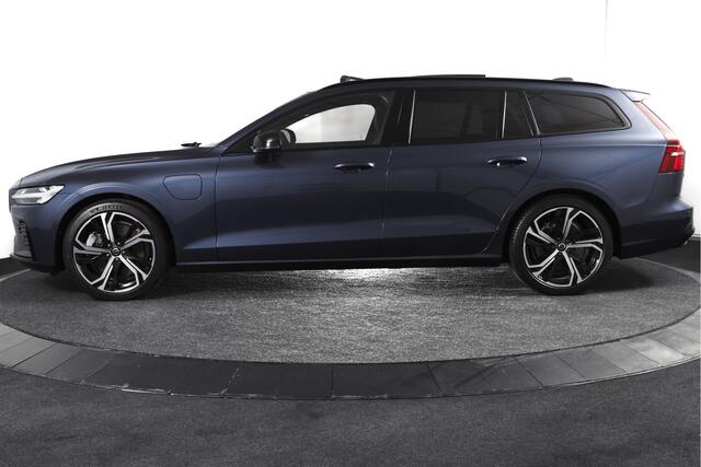 Volvo V60 2.0 T6 Plug-in hybrid AWD Ultra Dark | S/K-Panodak | Dig. Cockpit | Adapt. Cruise | Stoel-+Stuurverw. | PDC | 360 Camera | NAV + App. Connect | ECC | Elek. Klep | LM 19" | 8823
