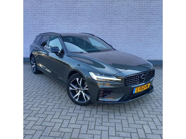 Volvo V60 2.0 T6 Recharge AWD R-Design | Plug-in Hybrid (PHEV) | Trekhaak | Panoramadak | Achteruitrijcamera | Parkeersensoren | Elektrische Achterklep | Elektrisch Verstelbare Voorstoelen | Stoelverwarming | Navigatie | Apple Carplay | Android Auto