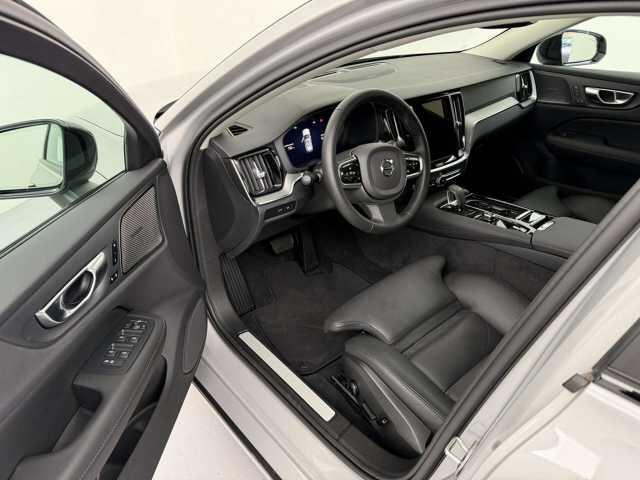 Volvo V60 2.0 T8 Plug-in hybrid AWD Ultra Dark ** FULL OPTIONS, PANO, ACC, MASSAGE, B&W ** 1e EIG - UNFALLFREI ** ** INFORMEER OOK NAAR ONZE AANTREKKELIJKE FINANCIAL-LEASE TARIEVEN **