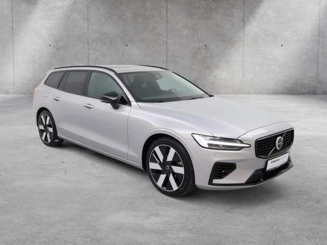 Volvo V60 2.0 T8 Plug-in hybrid AWD Ultra Dark ** FULL OPTIONS, PANO, ACC, MASSAGE, B&W ** 1e EIG - UNFALLFREI ** ** INFORMEER OOK NAAR ONZE AANTREKKELIJKE FINANCIAL-LEASE TARIEVEN **