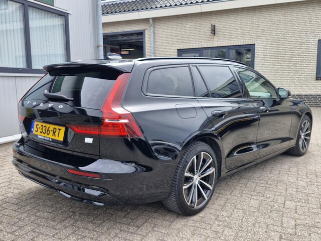 Volvo V60 T6 Plug-in hybrid AWD Plus Dark