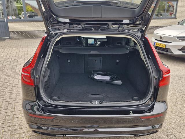Volvo V60 T6 Plug-in hybrid AWD Plus Dark