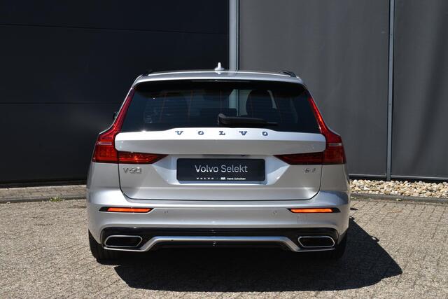 Volvo V60 B4 Automaat R-Design | Harman Kardon Premium Sound | Adaptieve Cruise Control | BLIS | Parkeercamera | Standkachel | Elektrische verstelbare voorstoelen | Stoel-/Stuurwielverwarming | Noodreservewiel | Navigatie |