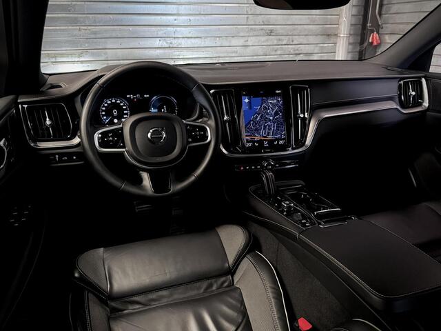 Volvo V60 2.0 T8 AWD Polestar Engineered | SOH 100% | Panodak | H&K | Pilo