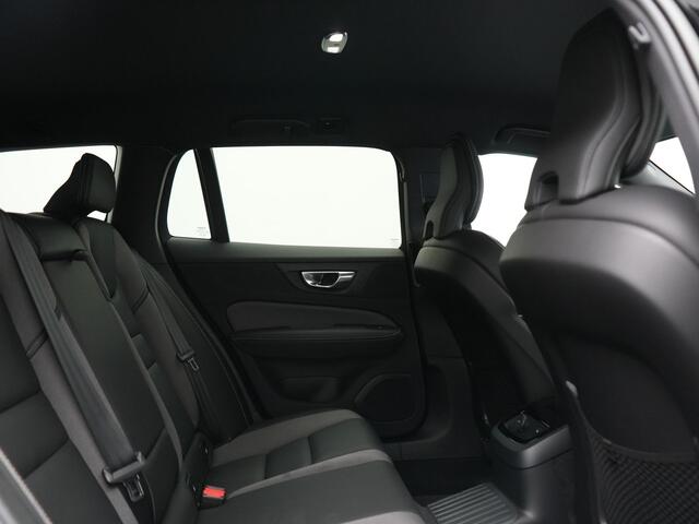 Volvo V60 T6 Recharge AWD R-Design LONG RANGE PHEV 350pk Dealer O.H. | Trekhaak Af Fabriek | Camera | Sportstoelen Memory & Verwarmd | Stuur Verwarmd | Apple Carplay | Keyless | DAB | Cruise Control | Plug In Hybrid |