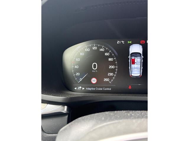 Volvo V60 2.0 T6 Recharge AWD Inscription | Long Range | Trekhaak | Harman / Kardon | Memory Seats | Adaptive Cruise | Stoel & Stuurverwarming | 19" |