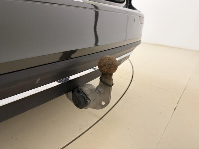 Volvo V60 T8 390pk AWD Inscription / Panorama dak / Apple carplay / Trekhaak / Elektrische achterklep / Lederen bekleding /
